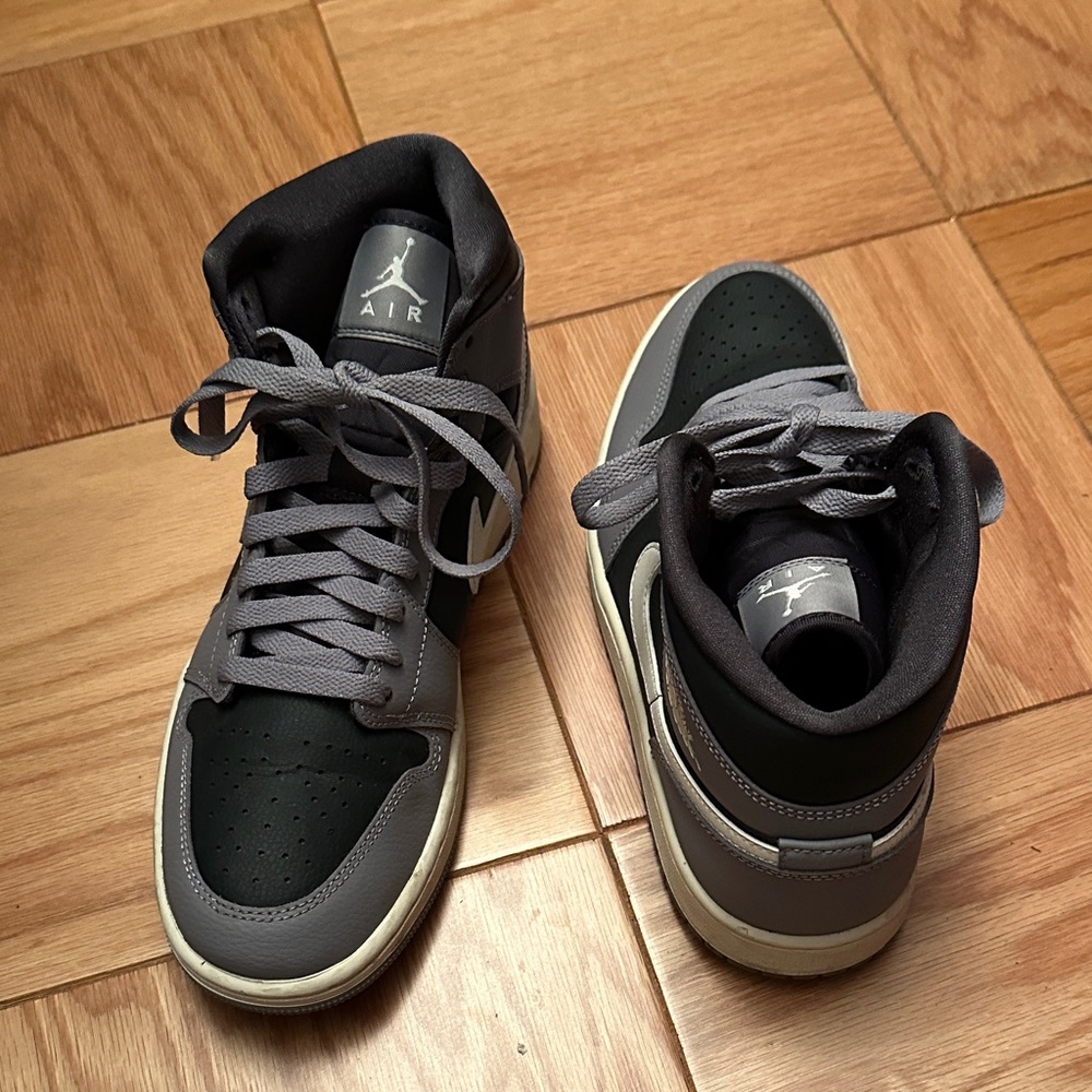 Air Jordan Black and Gray High-Top Sneakers - Picture 4 of 8